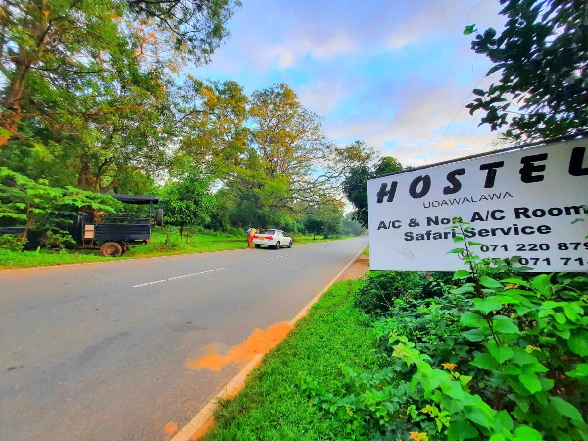 Hostel -In Frant Of The National Park- Uda Walawe Extérieur photo